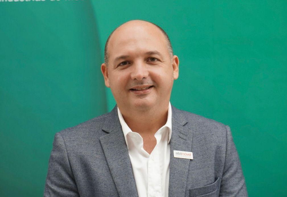 Adeilton Pereira