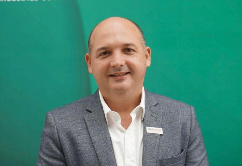 Adeilton Pereira