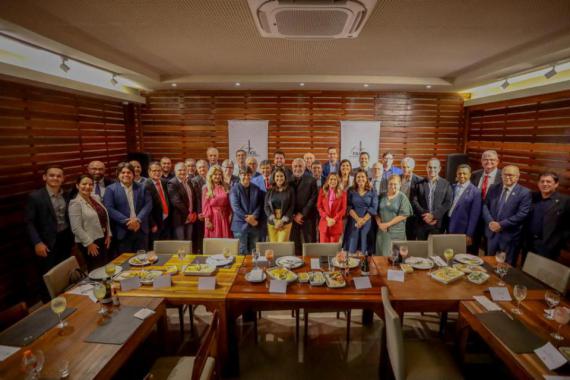 Farol da PB assina convênio com Governo Federal e Estadual